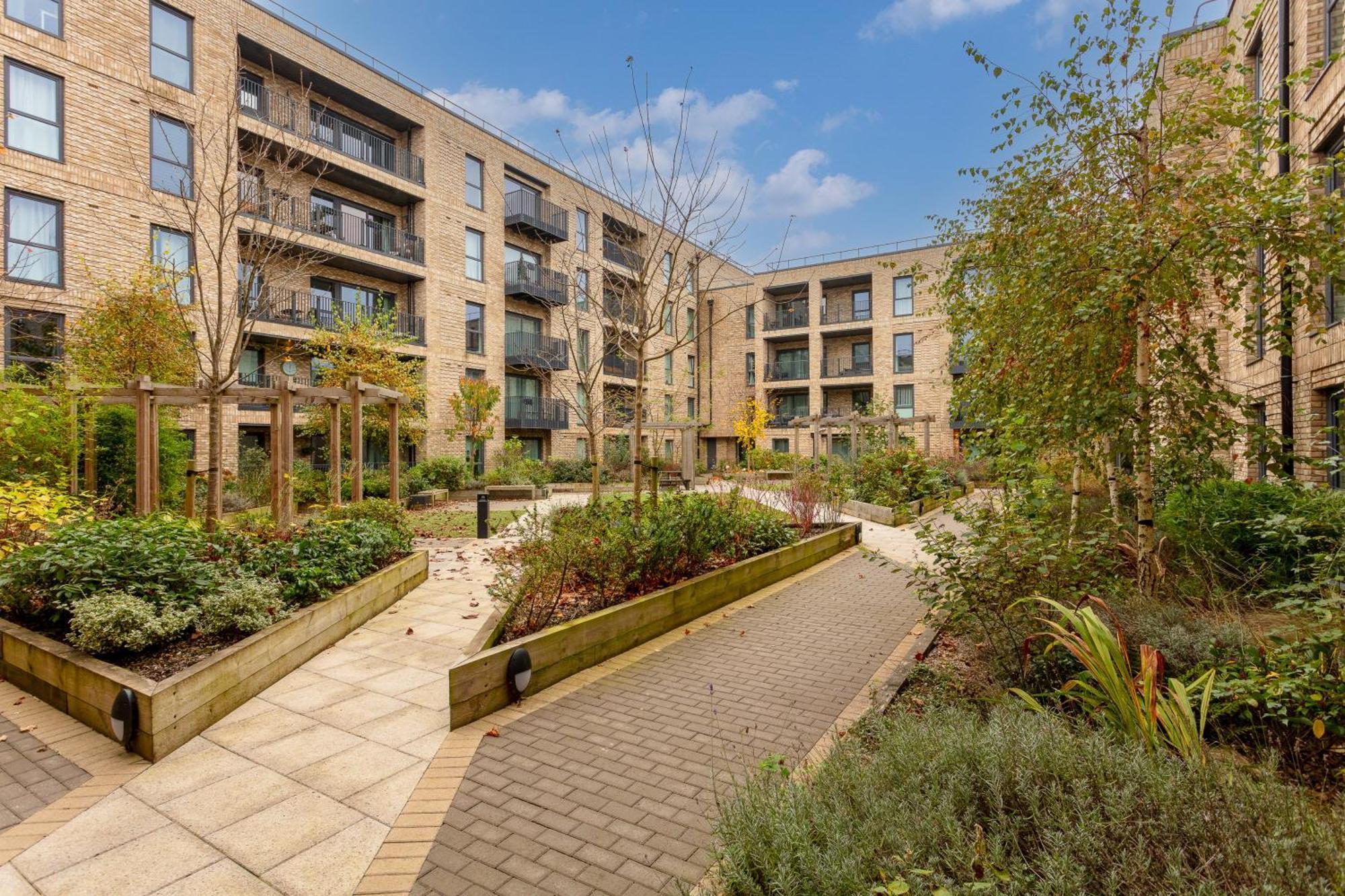 Penthouse Apartment - City Centre - Secure Parking, Balcony, Self-Check-In, Fast Wifi And Smart Tv With Netflix By Yoko Property Μίλτον Κέινς Εξωτερικό φωτογραφία