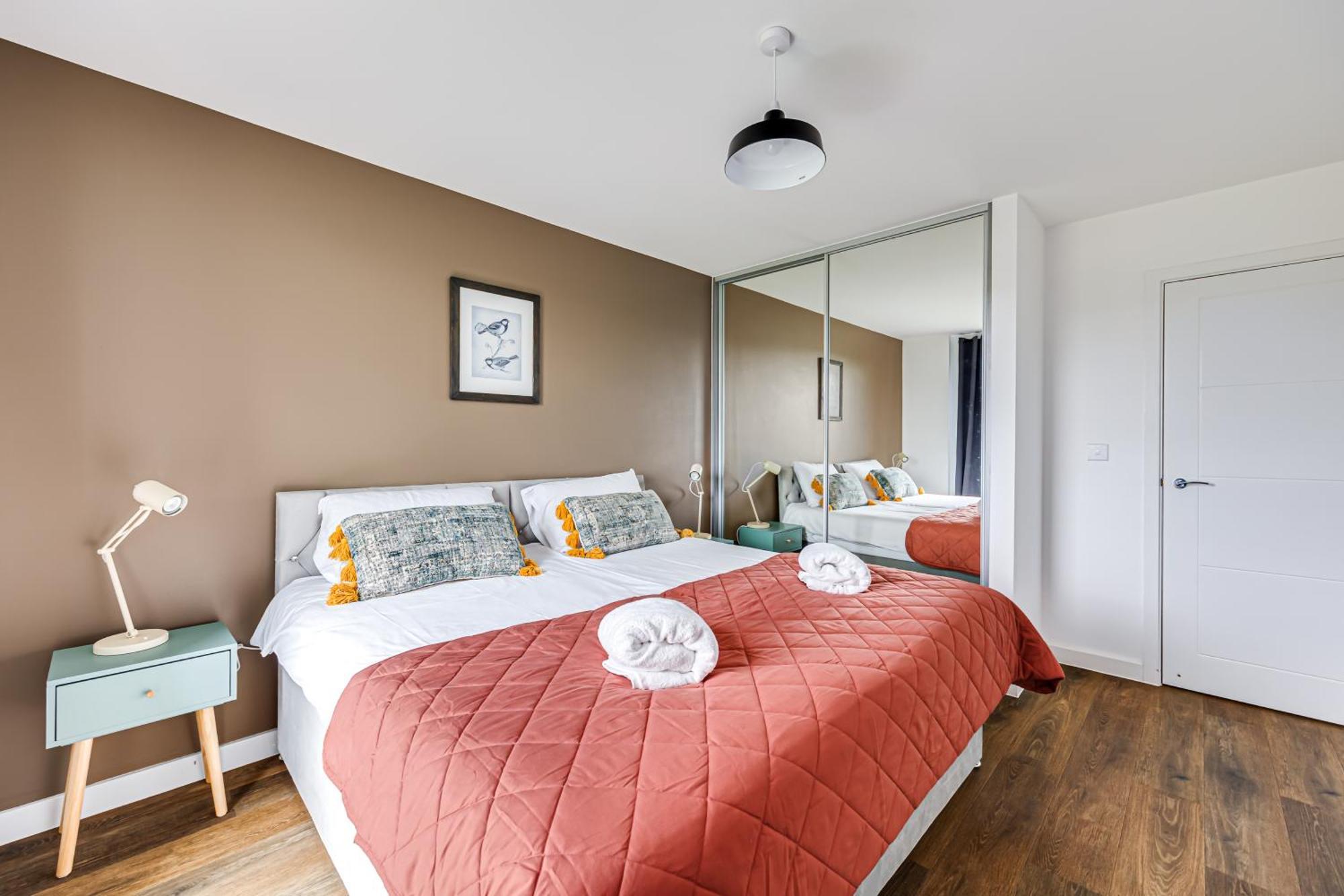 Penthouse Apartment - City Centre - Secure Parking, Balcony, Self-Check-In, Fast Wifi And Smart Tv With Netflix By Yoko Property Μίλτον Κέινς Εξωτερικό φωτογραφία