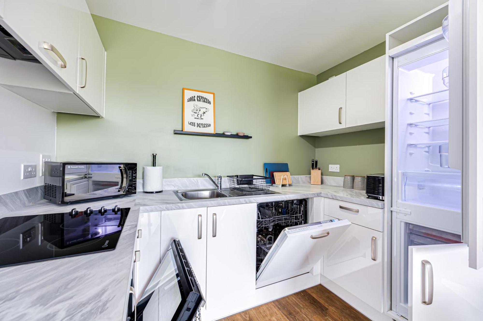 Penthouse Apartment - City Centre - Secure Parking, Balcony, Self-Check-In, Fast Wifi And Smart Tv With Netflix By Yoko Property Μίλτον Κέινς Εξωτερικό φωτογραφία