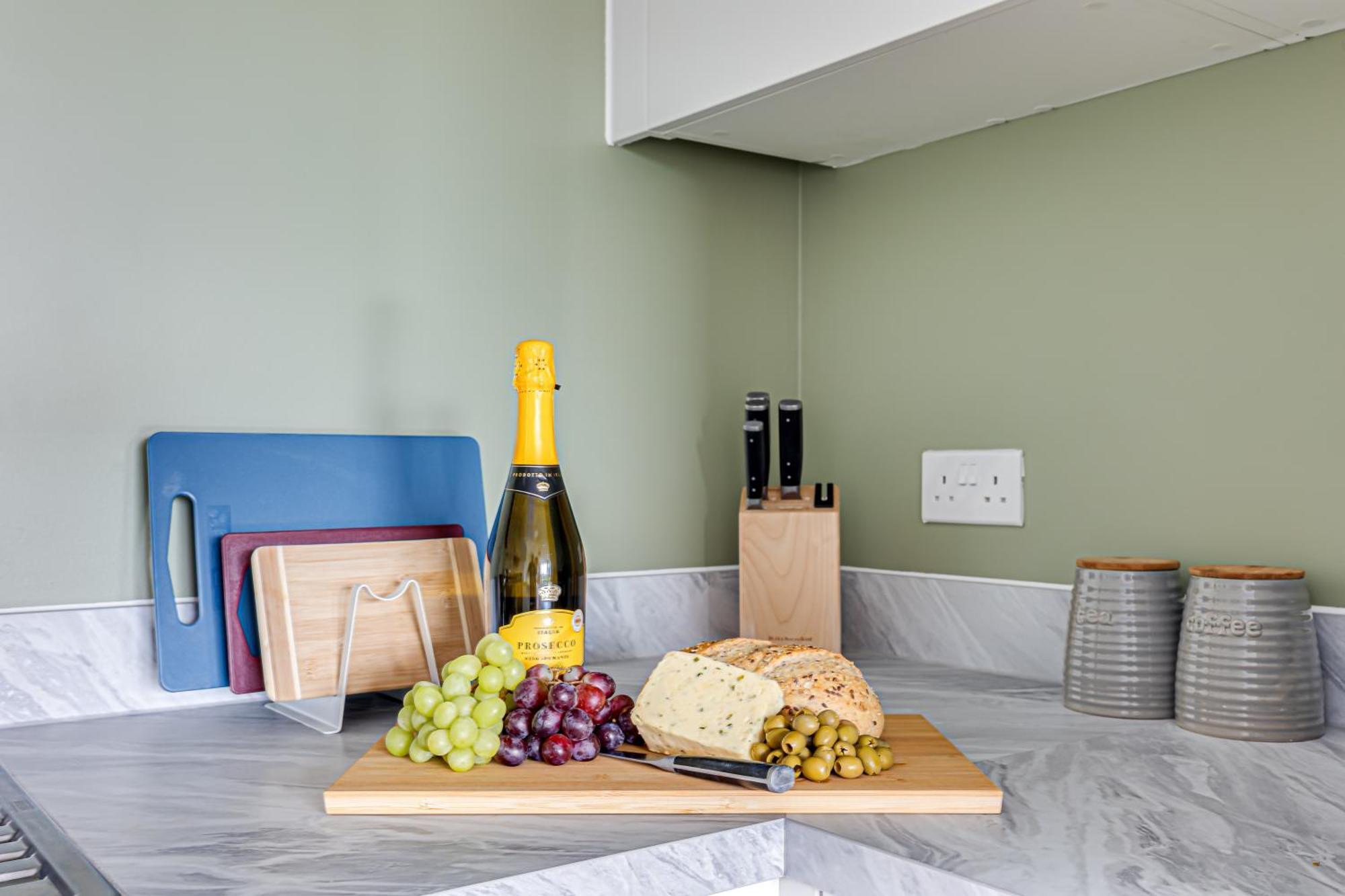 Penthouse Apartment - City Centre - Secure Parking, Balcony, Self-Check-In, Fast Wifi And Smart Tv With Netflix By Yoko Property Μίλτον Κέινς Εξωτερικό φωτογραφία